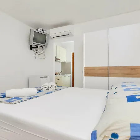 Rubin-12 By Interhome Apartment